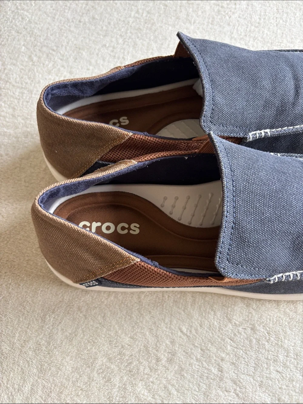 Crocs Santa Cruz 2.0 Men Sz 12 slide on loafers Navy/Hazelnut beach travel
